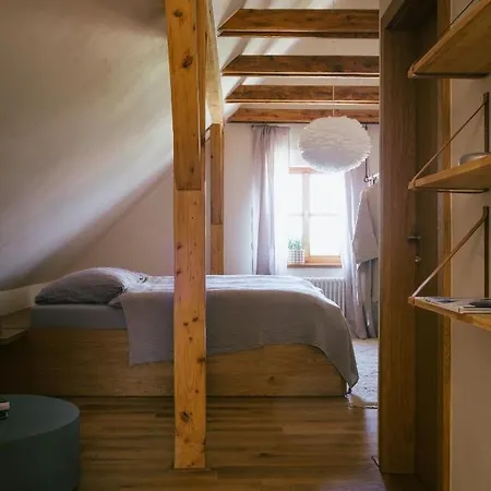 Marinada Vinicni Dum Bed & Breakfast